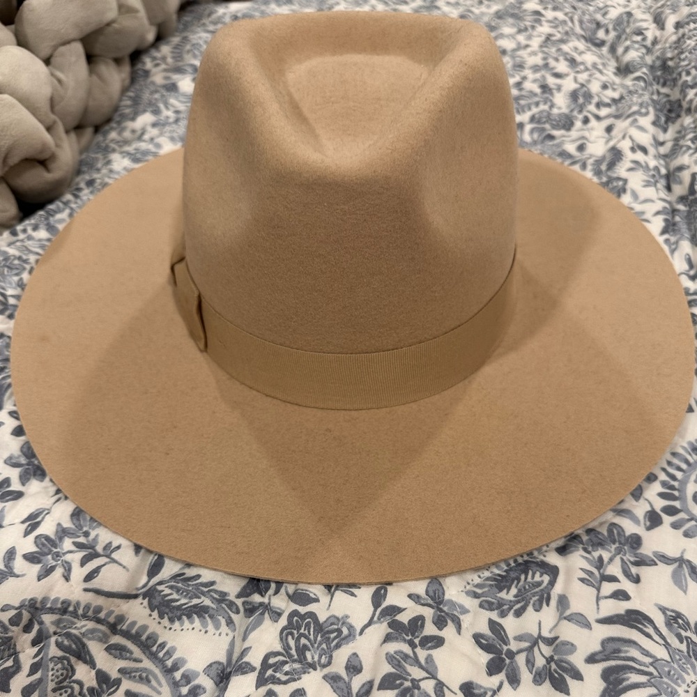New with tags Urban outfitters Hat